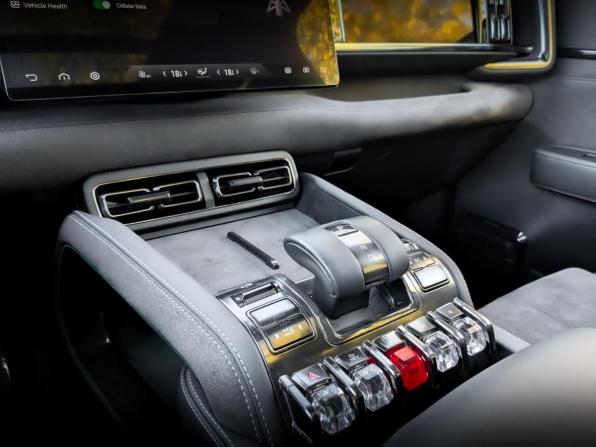 BYD FangChengBao Leopard 5 I с пробегом 2024 года, цена 5 200 000 рублей, 40540 км, внедорожник, Автокод Объявления