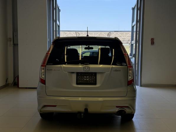 Honda Stream II Рестайлинг с пробегом 2011 года, цена 1 000 000 рублей, 310075 км, компактвэн, Автокод Объявления