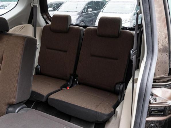 Toyota Sienta II с пробегом 2015 года, цена 1 530 000 рублей, 39763 км, компактвэн, Автокод Объявления
