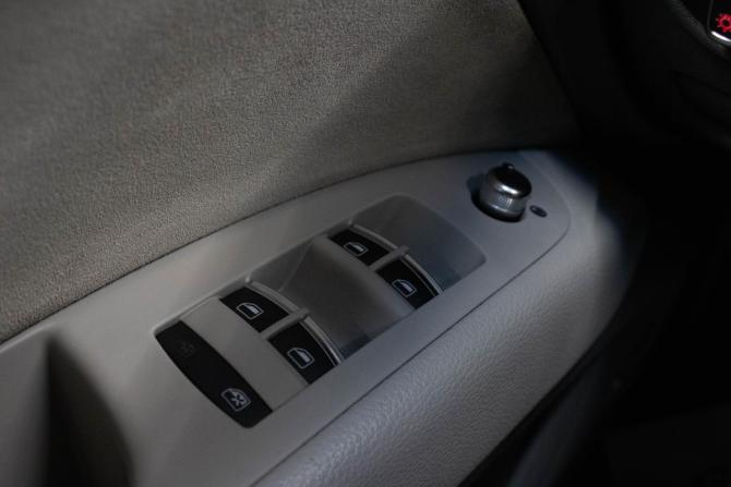 Audi Q7 I (4L) Рестайлинг с пробегом 2013 года, цена 2 099 000 рублей, 186813 км, внедорожник, Автокод Объявления