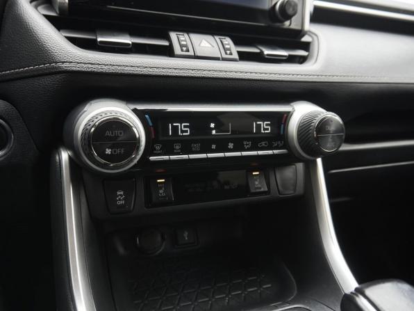 Toyota RAV4 V (XA50) с пробегом 2021 года, цена 3 100 000 рублей, 100800 км, внедорожник, Автокод Объявления