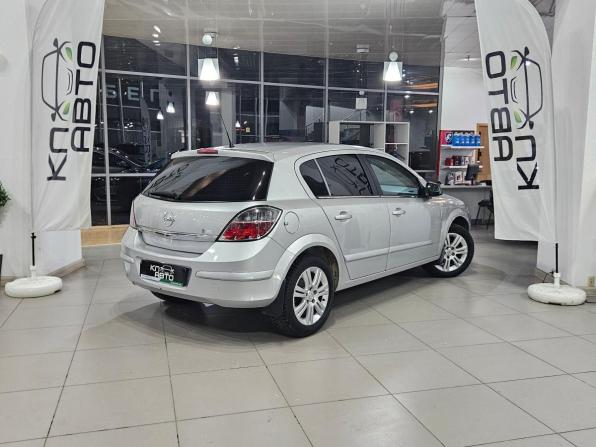 Opel Astra J Рестайлинг с пробегом 2012 года, цена 635 000 рублей, 238992 км, хэтчбек, Автокод Объявления