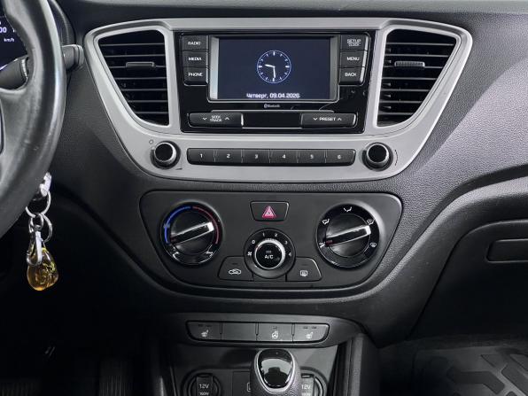 Hyundai Solaris II с пробегом 2019 года, цена 1 280 000 рублей, 120000 км, седан, Автокод Объявления