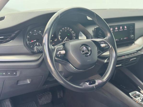 Skoda Octavia IV (A8) с пробегом 2021 года, цена 2 200 000 рублей, 124000 км, лифтбек, Автокод Объявления