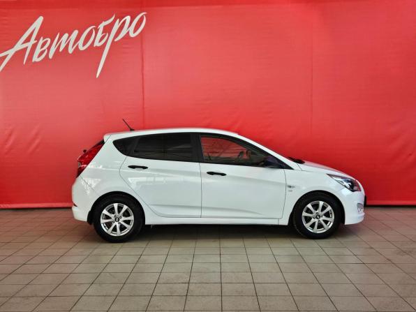 Hyundai Solaris I Рестайлинг с пробегом 2015 года, цена 1 015 000 рублей, 115000 км, хэтчбек, Автокод Объявления