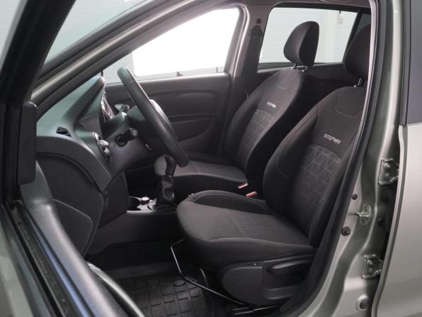 Renault Sandero II с пробегом 2016 года, цена 1 199 000 рублей, 57255 км, хэтчбек, Автокод Объявления