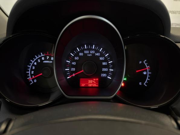 Kia Rio III Рестайлинг с пробегом 2015 года, цена 849 000 рублей, 140000 км, седан, Автокод Объявления