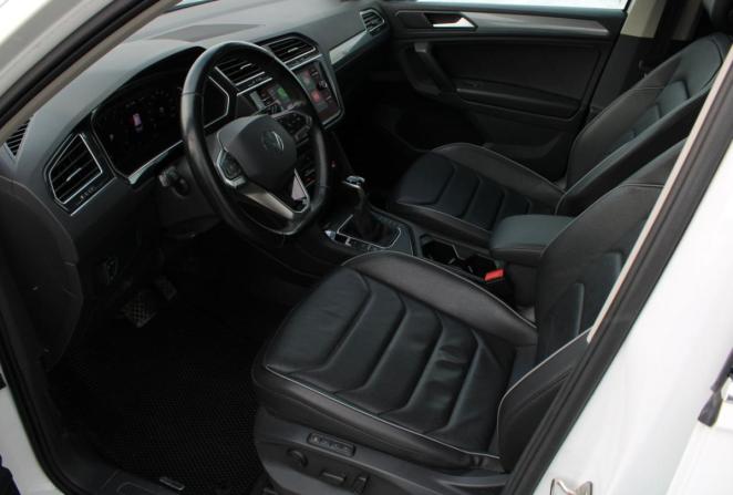 Volkswagen Tiguan II Рестайлинг с пробегом 2021 года, цена 2 860 000 рублей, 56293 км, внедорожник, Автокод Объявления