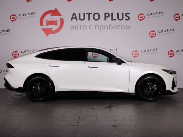 Changan UNI-V I с пробегом 2024 года, цена 2 400 000 рублей, 23000 км, лифтбек, Автокод Объявления