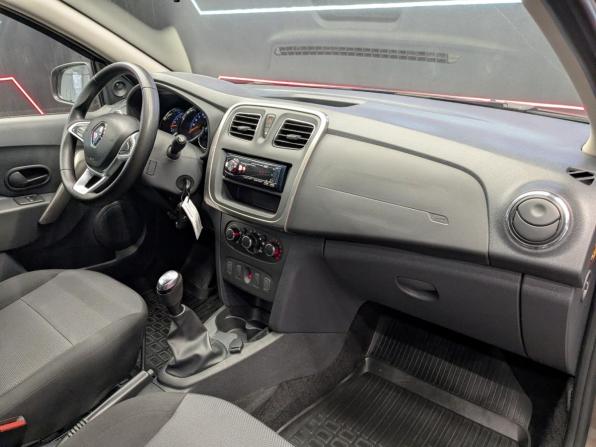 Renault Logan II Рестайлинг с пробегом 2021 года, цена 1 050 000 рублей, 72572 км, седан, Автокод Объявления