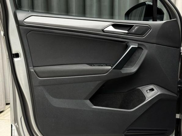 Volkswagen Tiguan II с пробегом 2019 года, цена 2 619 000 рублей, 143500 км, внедорожник, Автокод Объявления