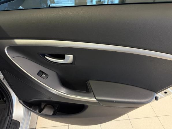 Hyundai i30 II с пробегом 2013 года, цена 899 000 рублей, 117000 км, хэтчбек, Автокод Объявления