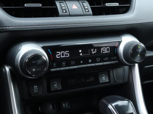 Toyota RAV4 V (XA50) с пробегом 2020 года, цена 3 480 000 рублей, 88968 км, внедорожник, Автокод Объявления