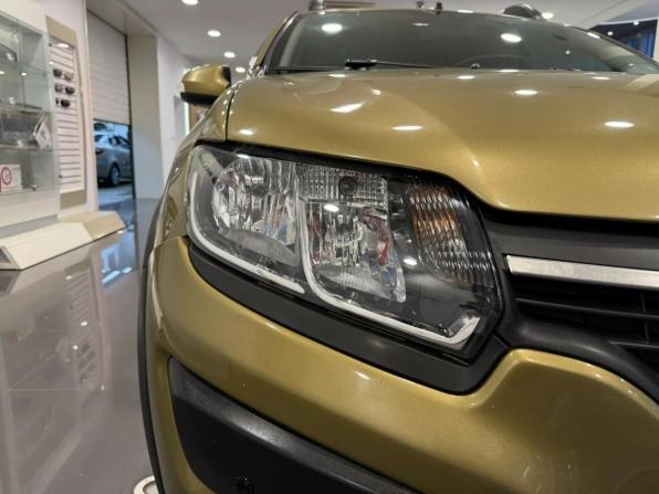 Renault Sandero II с пробегом 2015 года, цена 740 000 рублей, 245000 км, хэтчбек, Автокод Объявления