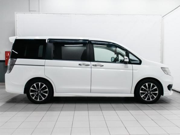 Honda Stepwgn IV Рестайлинг с пробегом 2012 года, цена 1 600 000 рублей, 221580 км, минивэн, Автокод Объявления