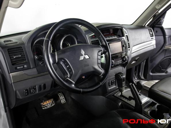 Mitsubishi Pajero IV Рестайлинг 2 с пробегом 2018 года, цена 3 088 000 рублей, 136595 км, внедорожник, Автокод Объявления