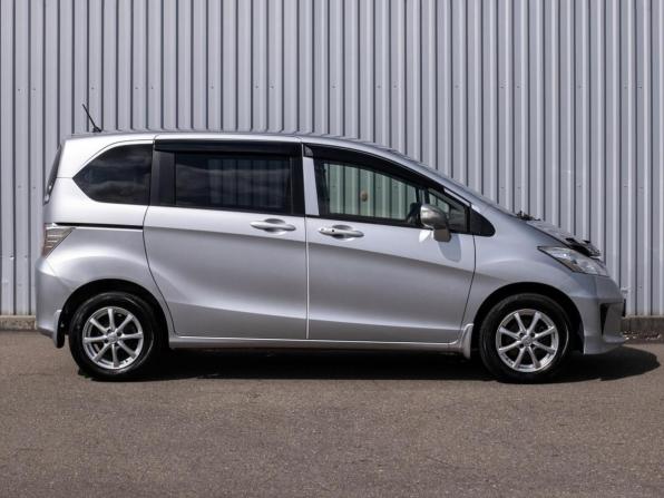 Honda Freed I Рестайлинг с пробегом 2014 года, цена 1 449 000 рублей, 171466 км, компактвэн, Автокод Объявления