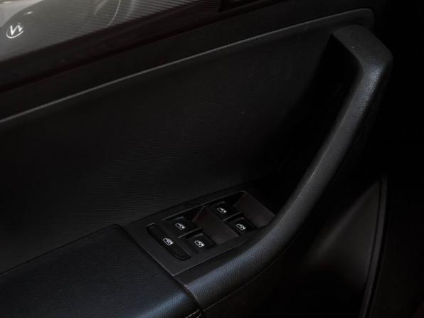 Volkswagen Polo VI с пробегом 2021 года, цена 1 600 000 рублей, 76375 км, лифтбек, Автокод Объявления