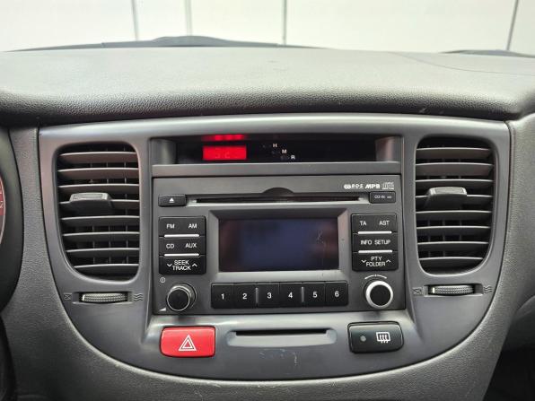 Kia Rio II Рестайлинг с пробегом 2009 года, цена 699 000 рублей, 171000 км, хэтчбек, Автокод Объявления