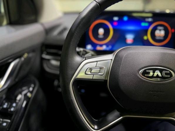 JAC JS6 с пробегом 2022 года, цена 1 785 000 рублей, 30094 км, внедорожник, Автокод Объявления