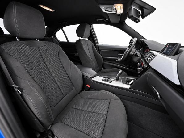 BMW 3 серии VI (F3x) Рестайлинг с пробегом 2016 года, цена 2 640 000 рублей, 90269 км, седан, Автокод Объявления