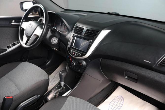 Hyundai Solaris I с пробегом 2014 года, цена 1 049 000 рублей, 129000 км, седан, Автокод Объявления