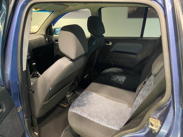 Ford Fusion I с пробегом 2005 года, цена 440 000 рублей, 244023 км, хэтчбек, Автокод Объявления
