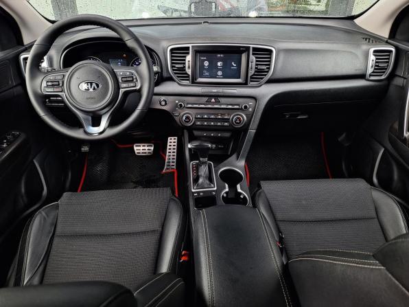 Kia Sportage IV Рестайлинг с пробегом 2018 года, цена 1 990 000 рублей, 133700 км, внедорожник, Автокод Объявления