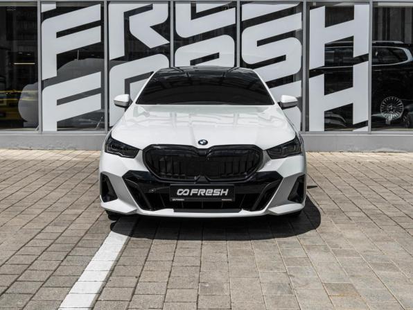BMW 5 серии VIII (G60/G61/G68) с пробегом 2023 года, цена 7 655 880 рублей, 22695 км, седан, Автокод Объявления