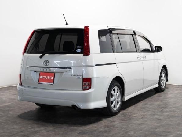Toyota ISis I Рестайлинг с пробегом 2010 года, цена 1 270 000 рублей, 139389 км, компактвэн, Автокод Объявления
