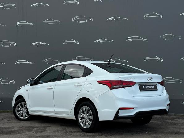 Hyundai Solaris II с пробегом 2019 года, цена 1 173 700 рублей, 111232 км, седан, Автокод Объявления