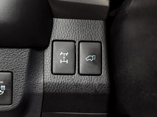 Toyota RAV4 IV (XA40) Рестайлинг с пробегом 2018 года, цена 2 550 000 рублей, 77200 км, внедорожник, Автокод Объявления