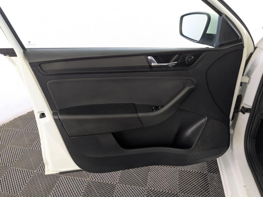 Skoda Rapid I Рестайлинг Москва  - изображение 19
