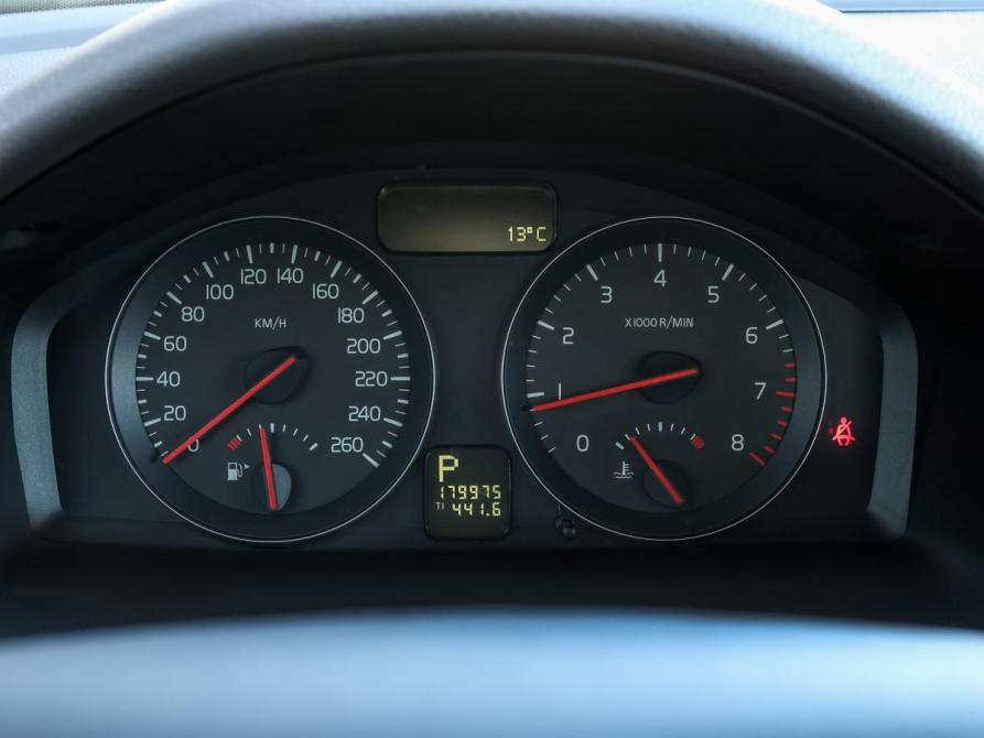 Volvo S40 II Рестайлинг Москва  - изображение 12
