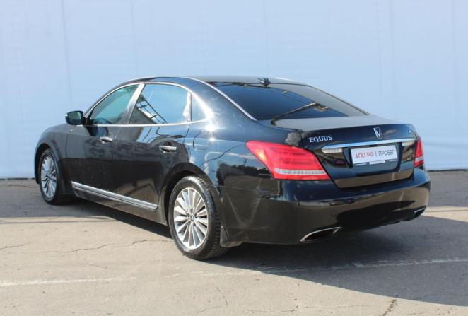 Hyundai Equus II Рестайлинг с пробегом 2013 года, цена 1 250 000 рублей, 226649 км, седан, Автокод Объявления