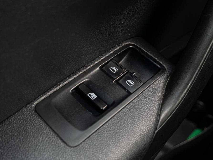 Volkswagen Polo V Рестайлинг Краснодар  - изображение 16