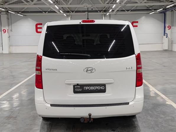 Hyundai H-1 II Рестайлинг с пробегом 2015 года, цена 1 699 000 рублей, 281157 км, минивэн, Автокод Объявления