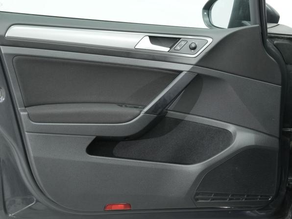 Volkswagen Golf VII с пробегом 2014 года, цена 925 000 рублей, 184155 км, хэтчбек, Автокод Объявления