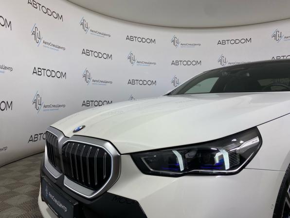 BMW 5 серии VIII (G60/G61/G68) с пробегом 2024 года, цена 7 859 900 рублей, 21401 км, седан, Автокод Объявления