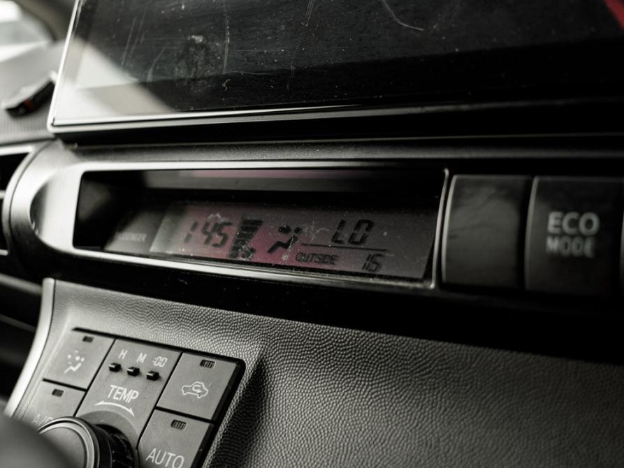 Toyota Wish II Рестайлинг Екатеринбург  - изображение 17