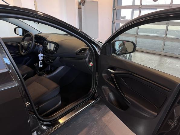 Lada (ВАЗ) Vesta I с пробегом 2019 года, цена 860 000 рублей, 170914 км, седан, Автокод Объявления