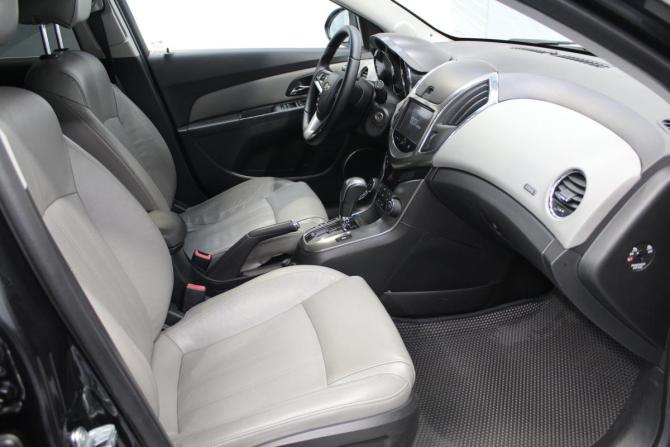 Chevrolet Cruze I Рестайлинг с пробегом 2013 года, цена 799 000 рублей, 211000 км, хэтчбек, Автокод Объявления