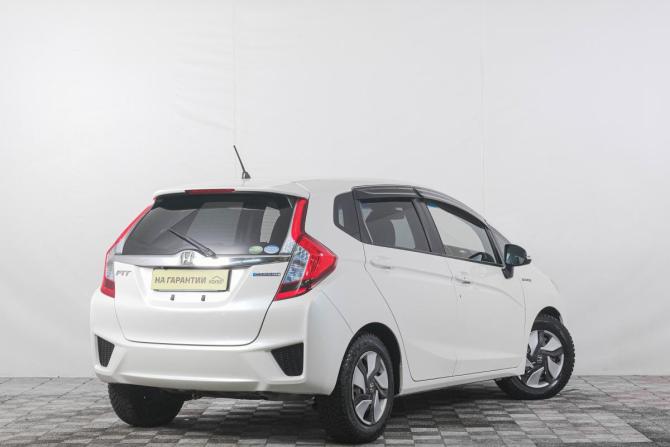 Honda Fit III с пробегом 2016 года, цена 1 199 000 рублей, 84000 км, хэтчбек, Автокод Объявления