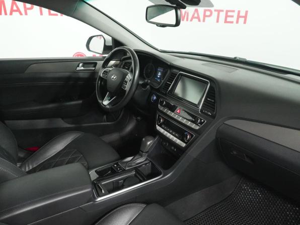 Hyundai Sonata VII (LF) Рестайлинг с пробегом 2018 года, цена 1 900 000 рублей, 90768 км, седан, Автокод Объявления