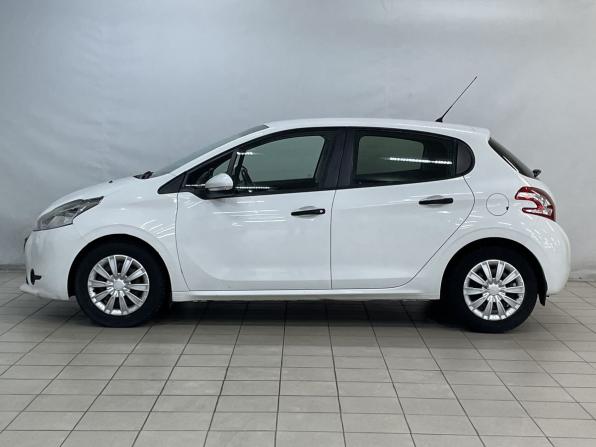 Peugeot 208 I с пробегом 2013 года, цена 550 000 рублей, 124381 км, хэтчбек, Автокод Объявления