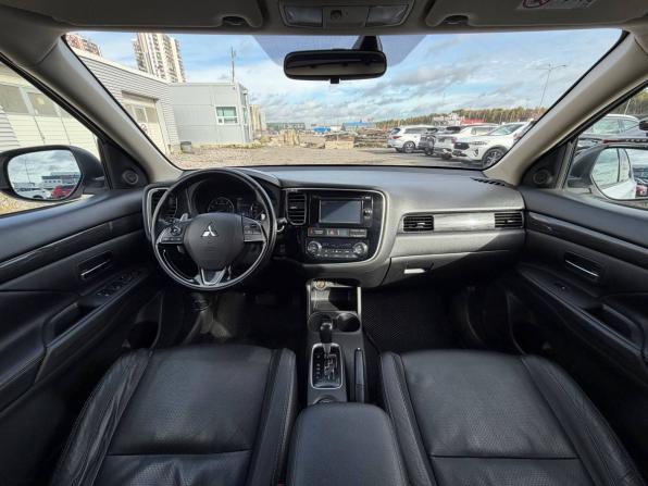Mitsubishi Outlander III Рестайлинг 3 с пробегом 2019 года, цена 1 985 000 рублей, 89000 км, внедорожник, Автокод Объявления