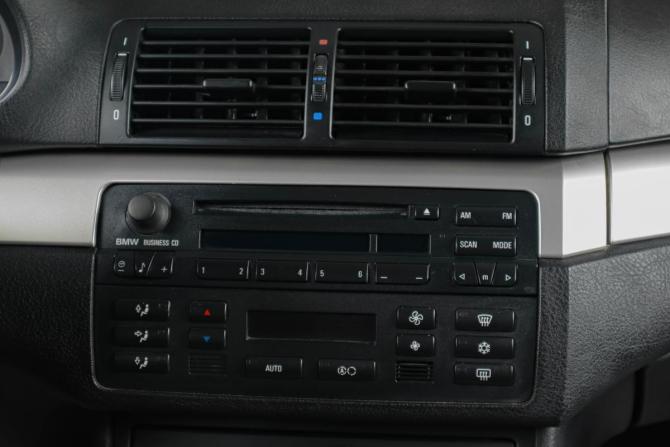 BMW 3 серии IV (E46) Рестайлинг с пробегом 2004 года, цена 799 000 рублей, 235000 км, седан, Автокод Объявления