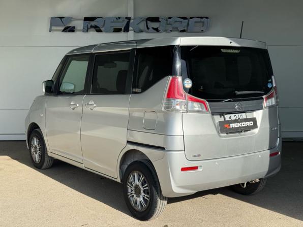 Suzuki Solio III с пробегом 2018 года, цена 899 000 рублей, 165494 км, микровэн, Автокод Объявления
