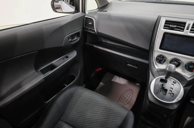 Toyota Ractis II с пробегом 2012 года, цена 849 000 рублей, 147000 км, хэтчбек, Автокод Объявления