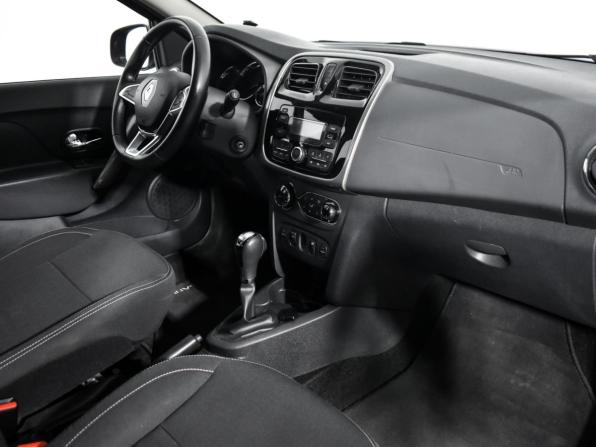 Renault Sandero II Рестайлинг с пробегом 2019 года, цена 989 000 рублей, 130643 км, хэтчбек, Автокод Объявления